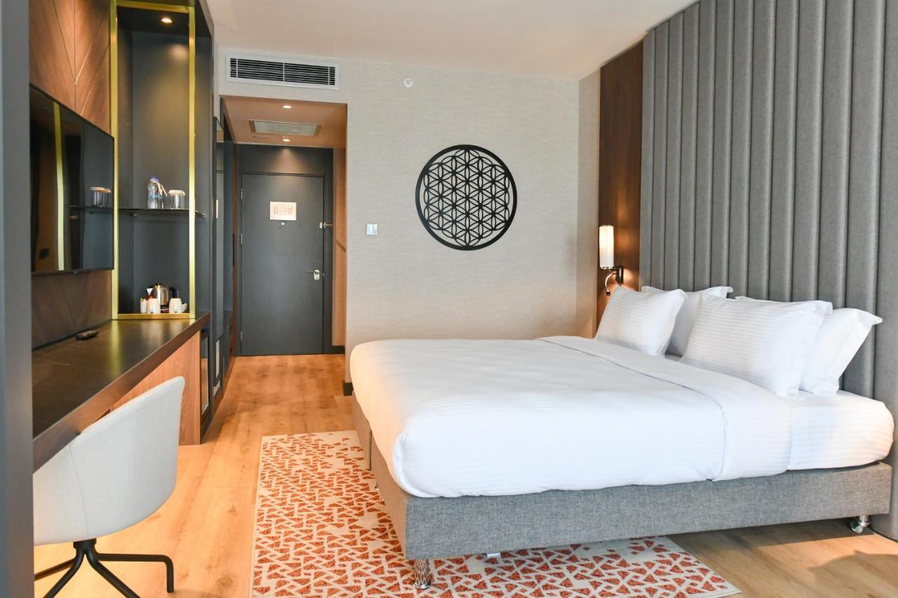 Crowne Plaza Ankara By Ihg Hotel Exterior foto